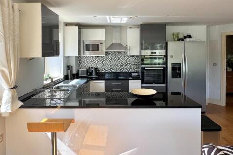 Lounge/Dining/Kitchen