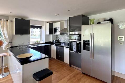 Lounge/Dining/Kitchen