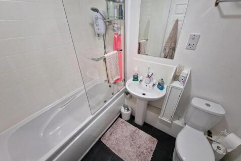Bathroom.jpg