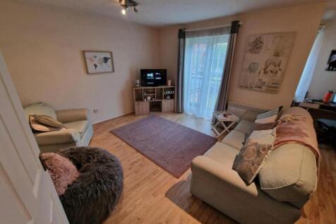 Living Room.jpg