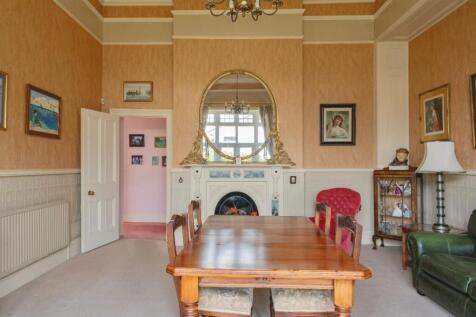 Dining Room/Bedroom 3
