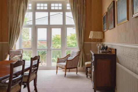 Dining Room/Bedroom 3