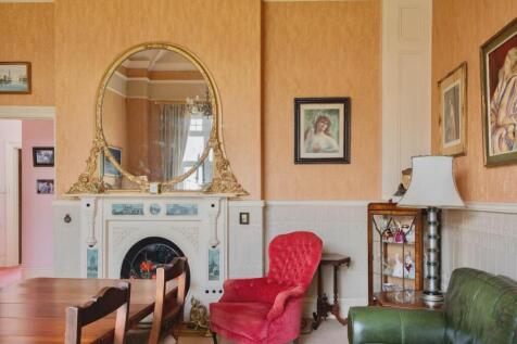 Dining Room/Bedroom 3