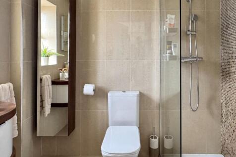 En-Suite 1
