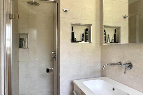 En-Suite 2