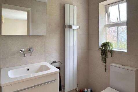 En-Suite 2