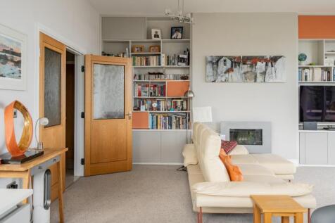 Open Plan Lounge/Dining/Kitchen