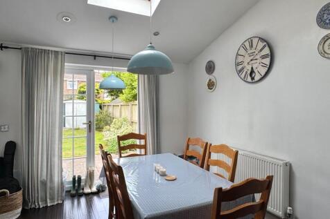 Kitchen/Dining