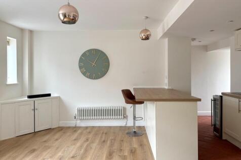 Open Plan Living/Dining/Kitchen