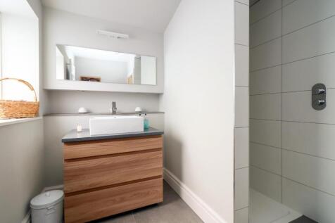 En-Suite 2