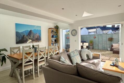 Open Plan Lounge/Dining/Kitchen