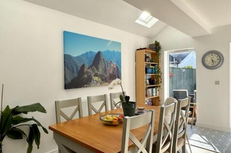 Open Plan Lounge/Dining/Kitchen