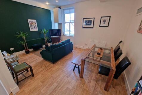 Open Plan Kitchen/Living Space