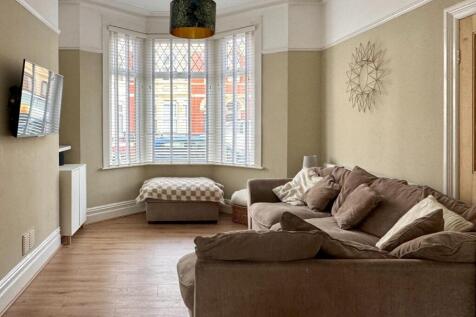 Through Lounge/Dining Room