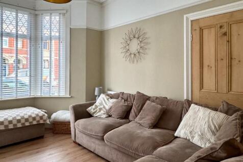 Through Lounge/Dining Room