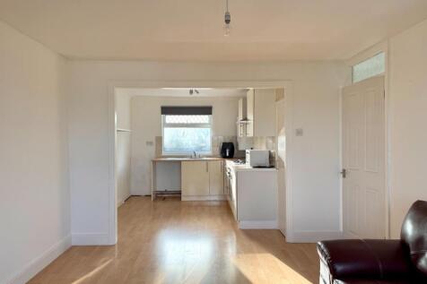 Open Plan Living/Dining/Kitchen