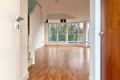 Open Plan Living/Dining Room