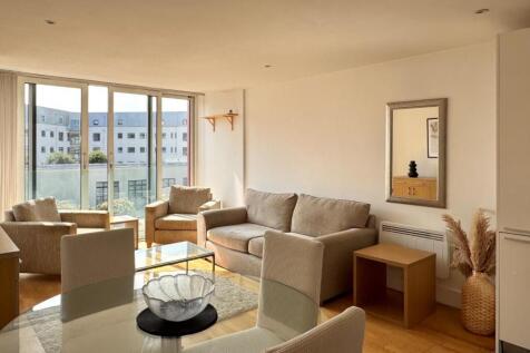 Kitchen/Living/Dining