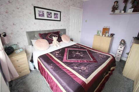 bed 1.jpg