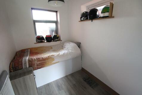 Bedroom 3 / Office