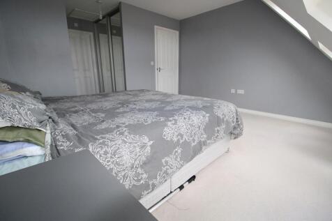 master bed 2.jpg