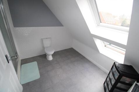 ensuite.jpg