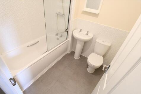 bathroom .jpg
