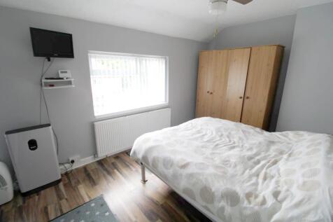 bedrooom one.jpg