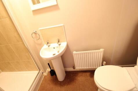 ensuite shower room.jpg