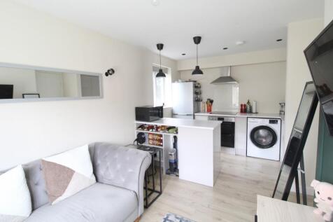 Kitchen lounge.jpg