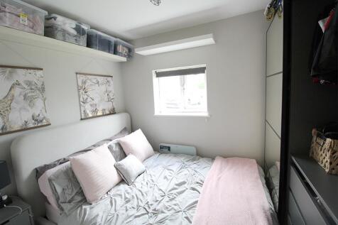 Bedroom .jpg