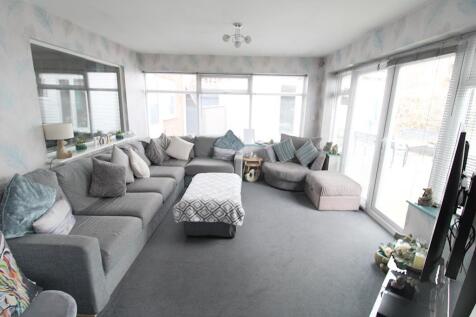 sitting room .jpg