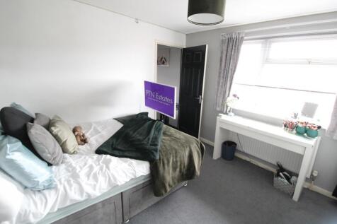 bedroom 4.jpg