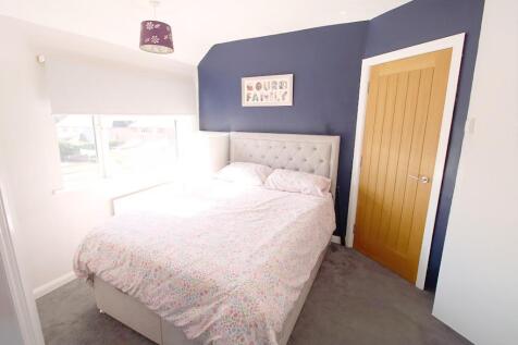 bedroom one.jpg