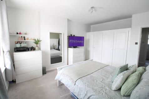 Bed 1 1.jpg
