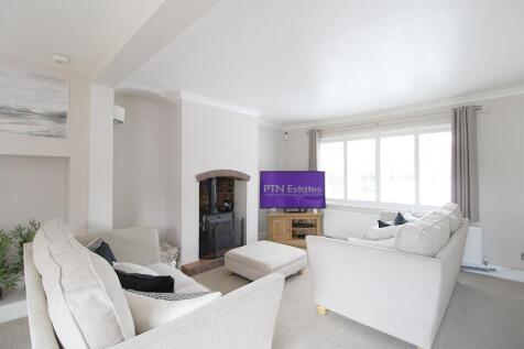 Lounge 3.jpg