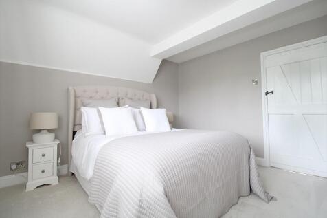bedroom 1 2.jpg
