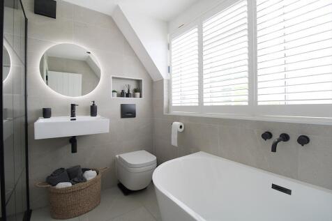 shower room 2.jpg