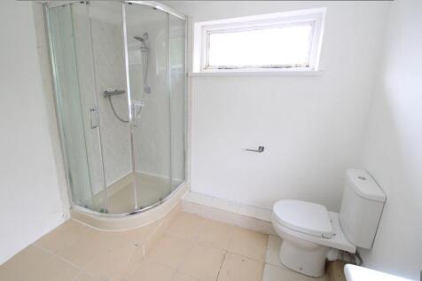 bathroom 2.jpg