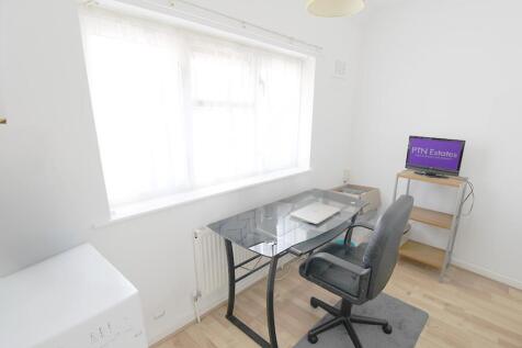 Bedroom 3.jpg