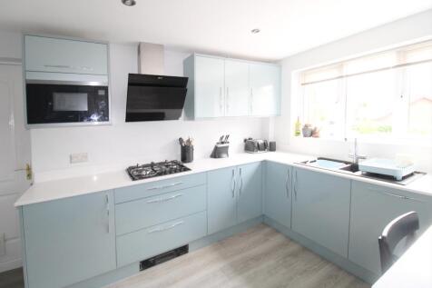 KITCHEN 2.jpg