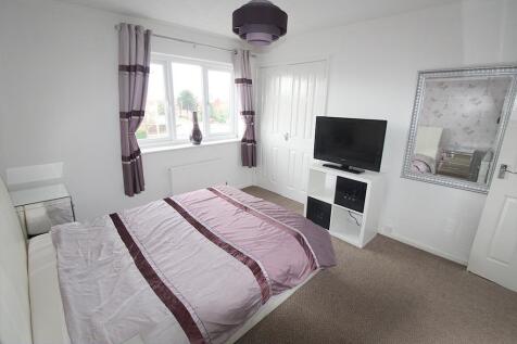 bedroom .jpg