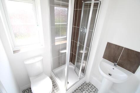 ensuite.jpg