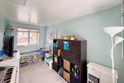 bedroom 3.jpg