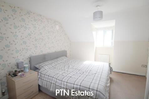 bedroom one.jpg