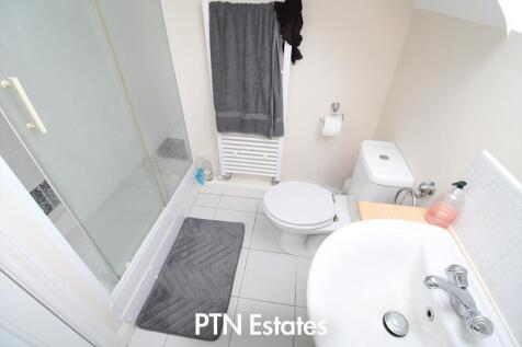 ensuite.jpg