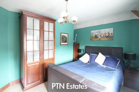 BEDROOM ONE.jpg