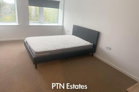 bedroom 2 .jpg