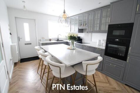 Re-fitted Dining Kitchen