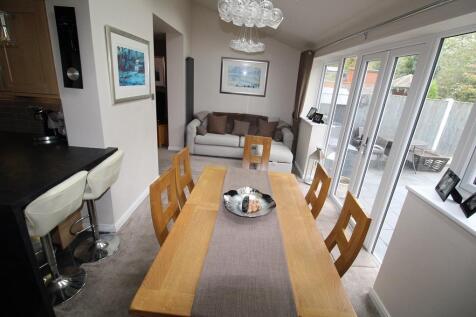 DINING AREA.jpg